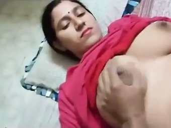 Lucknow Ritu Bhabhi Honeymoon Boobs Fondled